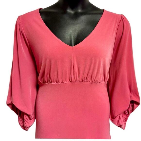 Torrid Berry Pink Studio Knit V-Neck Quarter Sleeve Shirred Top NWT - Picture 14 of 15